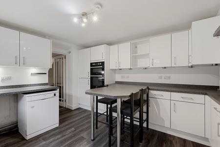 3 bedroom Ground floor maisonette for sale in 77 Westburn Road, Aberdeen, AB25