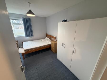 2 bedroom Flat to let in Ash-Hill Road, Foresterhill, Aberdeen, AB16