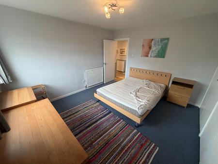 2 bedroom Flat to let in Ash-Hill Road, Foresterhill, Aberdeen, AB16
