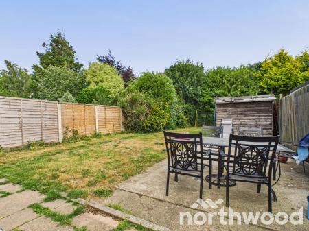 3 bedroom Semi-detached house for sale in Ashborne Close, Kennington, Ashford, TN24