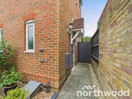 2 bedroom End of terrace house for sale in Badgers Den, Singleton, Ashford, TN23