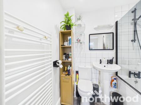 2 bedroom End of terrace house for sale in Badgers Den, Singleton, Ashford, TN23