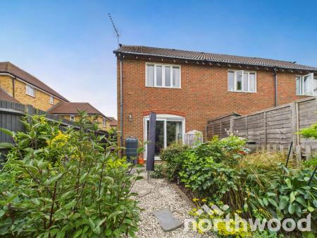 2 bedroom End of terrace house for sale in Badgers Den, Singleton, Ashford, TN23