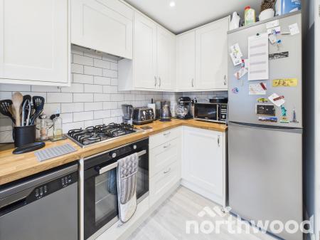 2 bedroom End of terrace house for sale in Badgers Den, Singleton, Ashford, TN23