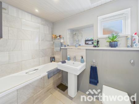 3 bedroom Detached house for sale in Bridleway Lane, Kingsnorth, Ashford, TN23