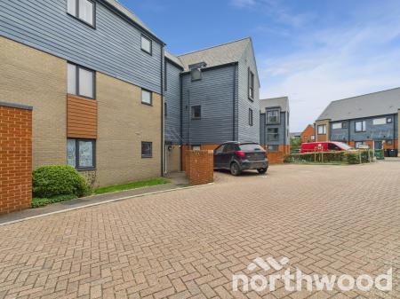 2 bedroom Apartment for sale in Campus Court, South Ashford, Ashford, TN23