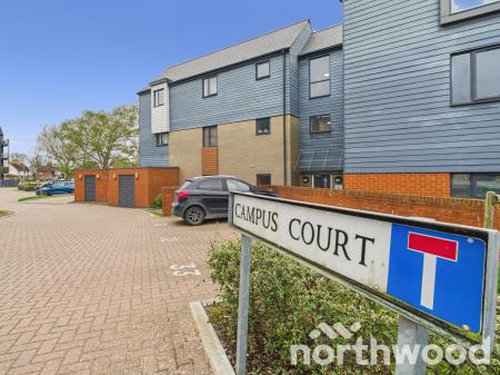 2 bedroom Apartment for sale in Campus Court, South Ashford, Ashford, TN23