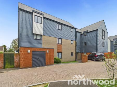 2 bedroom Apartment for sale in Campus Court, South Ashford, Ashford, TN23