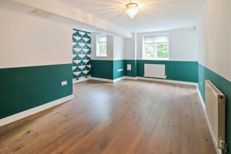 2 bedroom Flat for sale in Drummond Grove, Willesborough, Ashford, TN24