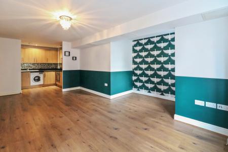 2 bedroom Flat for sale in Drummond Grove, Willesborough, Ashford, TN24