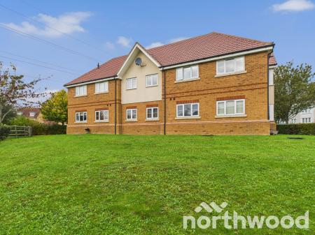 2 bedroom Apartment for sale in Hedgers Way, Chartfields, Ashford, TN23
