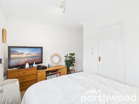 2 bedroom Apartment for sale in Hedgers Way, Chartfields, Ashford, TN23