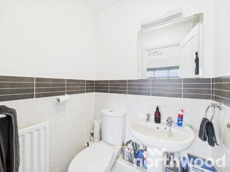 2 bedroom Apartment for sale in Hedgers Way, Chartfields, Ashford, TN23