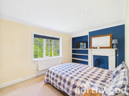 5 bedroom Semi-detached house for sale in Hurst Lane, Ashford, Ashford, TN27