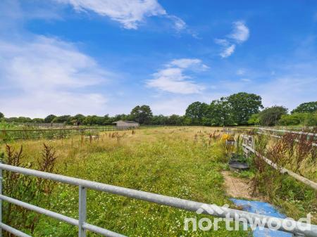 5 bedroom Semi-detached house for sale in Hurst Lane, Ashford, Ashford, TN27