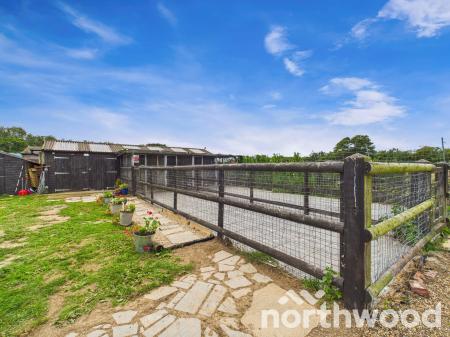 5 bedroom Semi-detached house for sale in Hurst Lane, Ashford, Ashford, TN27