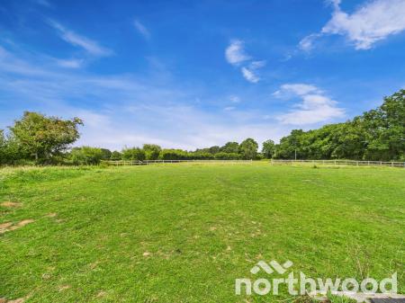 5 bedroom Semi-detached house for sale in Hurst Lane, Ashford, Ashford, TN27