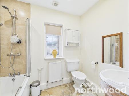 5 bedroom Semi-detached house for sale in Hurst Lane, Ashford, Ashford, TN27