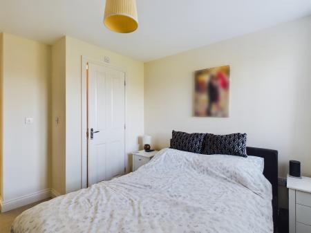 2 bedroom Flat for sale in Jack Dunbar Place, Repton Park, Ashford, TN23