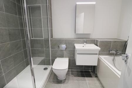 4 bedroom Detached house for sale in Lakeview Gardens, Chilmington Green, Ashford, TN23