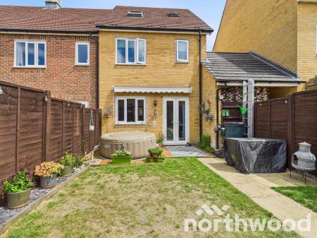 3 bedroom End of terrace house for sale in Laurence Hamilton Lane, Repton Park, Ashford, TN23
