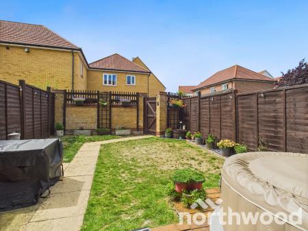 3 bedroom End of terrace house for sale in Laurence Hamilton Lane, Repton Park, Ashford, TN23