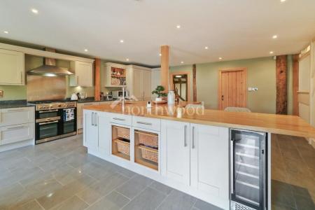5 bedroom Barn Conversion for sale in Lodge Barn, The Wickets, Willesborough, Ashford, TN24