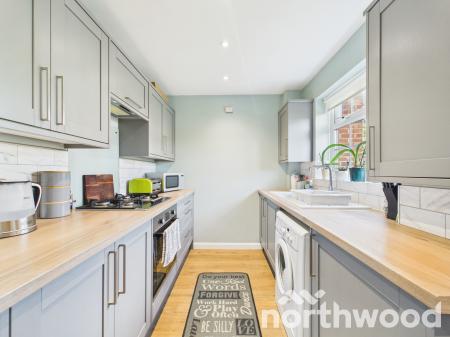 2 bedroom End of terrace house for sale in Manorfield, Singleton, Ashford, TN23