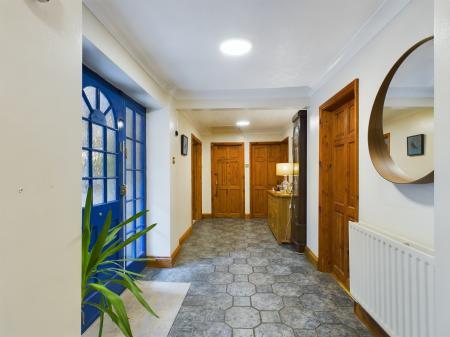 5 bedroom Bungalow for sale in Nickley Wood Road, Shadoxhurst, TN26