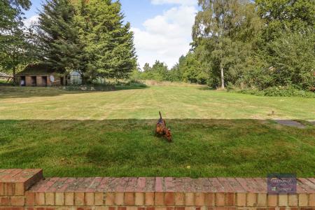 5 bedroom Bungalow for sale in Nickley Wood Road, Shadoxhurst, TN26