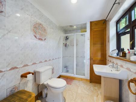 5 bedroom Bungalow for sale in Nickley Wood Road, Shadoxhurst, TN26