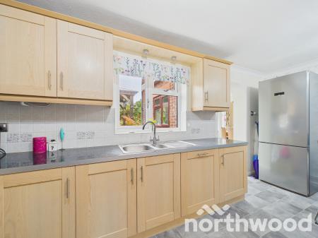 4 bedroom Link detached house for sale in Red Tree Orchard, Singleton, Ashford, TN23