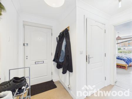 2 bedroom Flat for sale in Running Foxes Lane, Singleton, Ashford, TN23