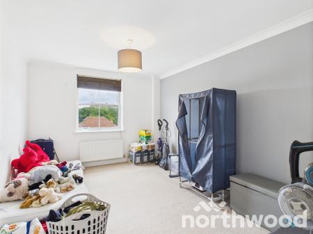 2 bedroom Flat for sale in Running Foxes Lane, Singleton, Ashford, TN23