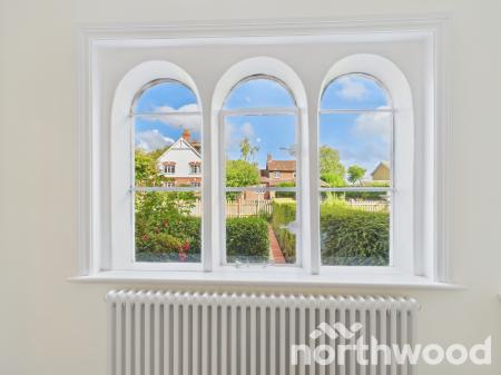 2 bedroom Semi-detached house for sale in Station Road, Pluckley, TN27