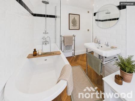 2 bedroom Semi-detached house for sale in Station Road, Pluckley, TN27