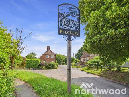 2 bedroom Semi-detached house for sale in Station Road, Pluckley, TN27