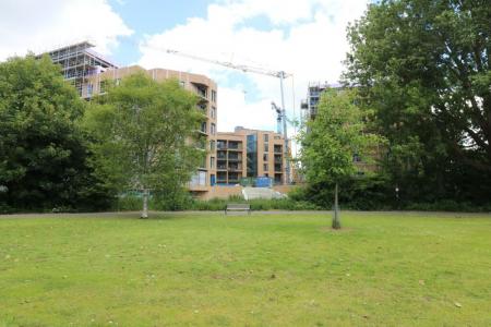 1 bedroom Studio flat for sale in Victoria Road, Ashford, TN23