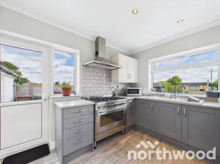 3 bedroom Bungalow for sale in Waterside Terrace, Great Chart, Ashford, TN23