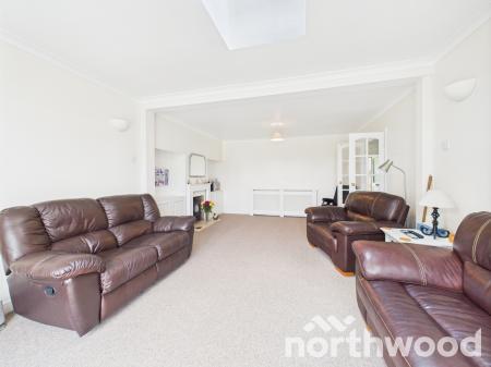 3 bedroom Bungalow for sale in Waterside Terrace, Great Chart, Ashford, TN23