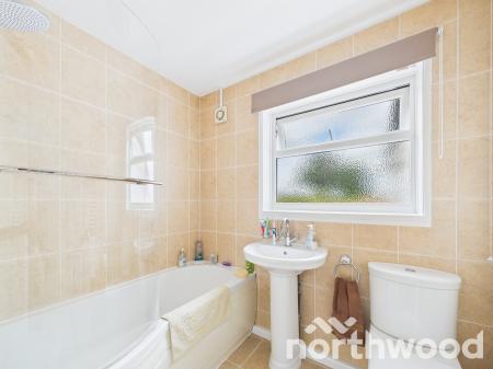 3 bedroom Bungalow for sale in Waterside Terrace, Great Chart, Ashford, TN23