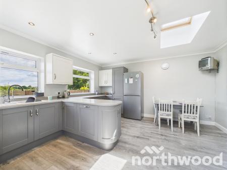 3 bedroom Bungalow for sale in Waterside Terrace, Great Chart, Ashford, TN23