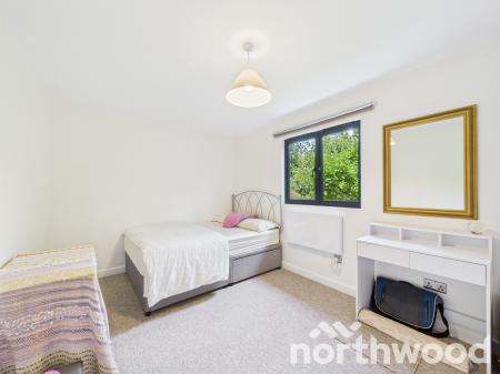 4 bedroom Bungalow for sale in Waterside Terrace, Great Chart, Ashford, TN23