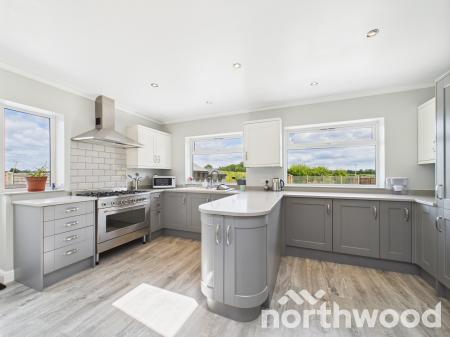 3 bedroom Bungalow for sale in Waterside Terrace, Great Chart, Ashford, TN23