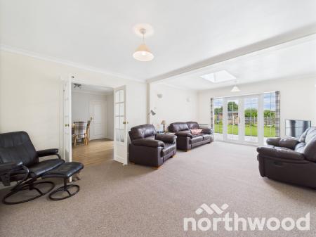 3 bedroom Bungalow for sale in Waterside Terrace, Great Chart, Ashford, TN23