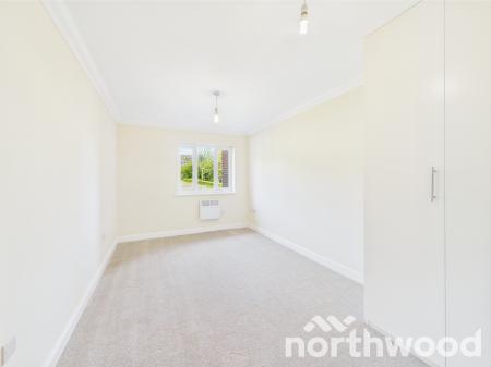 2 bedroom Flat for sale in Windsor Court, Singleton, Ashford, TN23