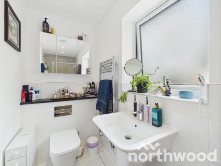 3 bedroom Link detached house for sale in Pochard Drive, Conningbrook Lakes, Ashford, TN24