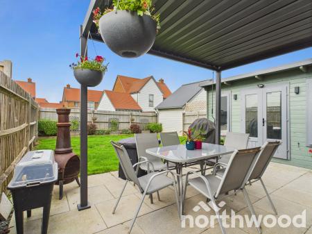 3 bedroom Link detached house for sale in Pochard Drive, Conningbrook Lakes, Ashford, TN24