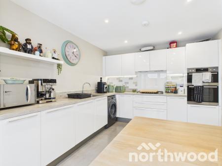 3 bedroom Link detached house for sale in Pochard Drive, Conningbrook Lakes, Ashford, TN24