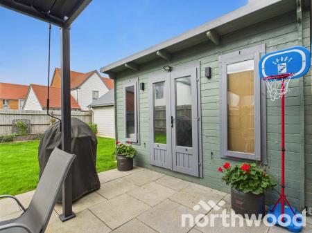 3 bedroom Link detached house for sale in Pochard Drive, Conningbrook Lakes, Ashford, TN24